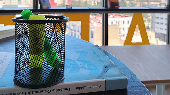 Contact Die Akademie